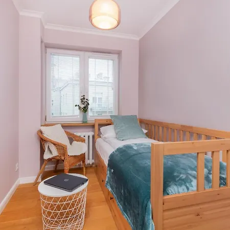 Cozy Pastel Two Bedroom In By Renters * Гдыня