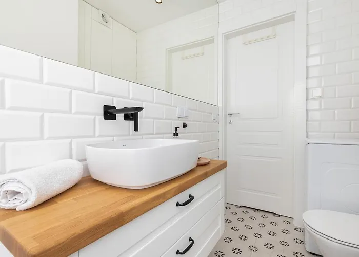 Lägenhet Cozy Pastel Two Bedroom In By Renters Gdynia